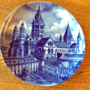 Kaiser Porzellan Mainz plate.